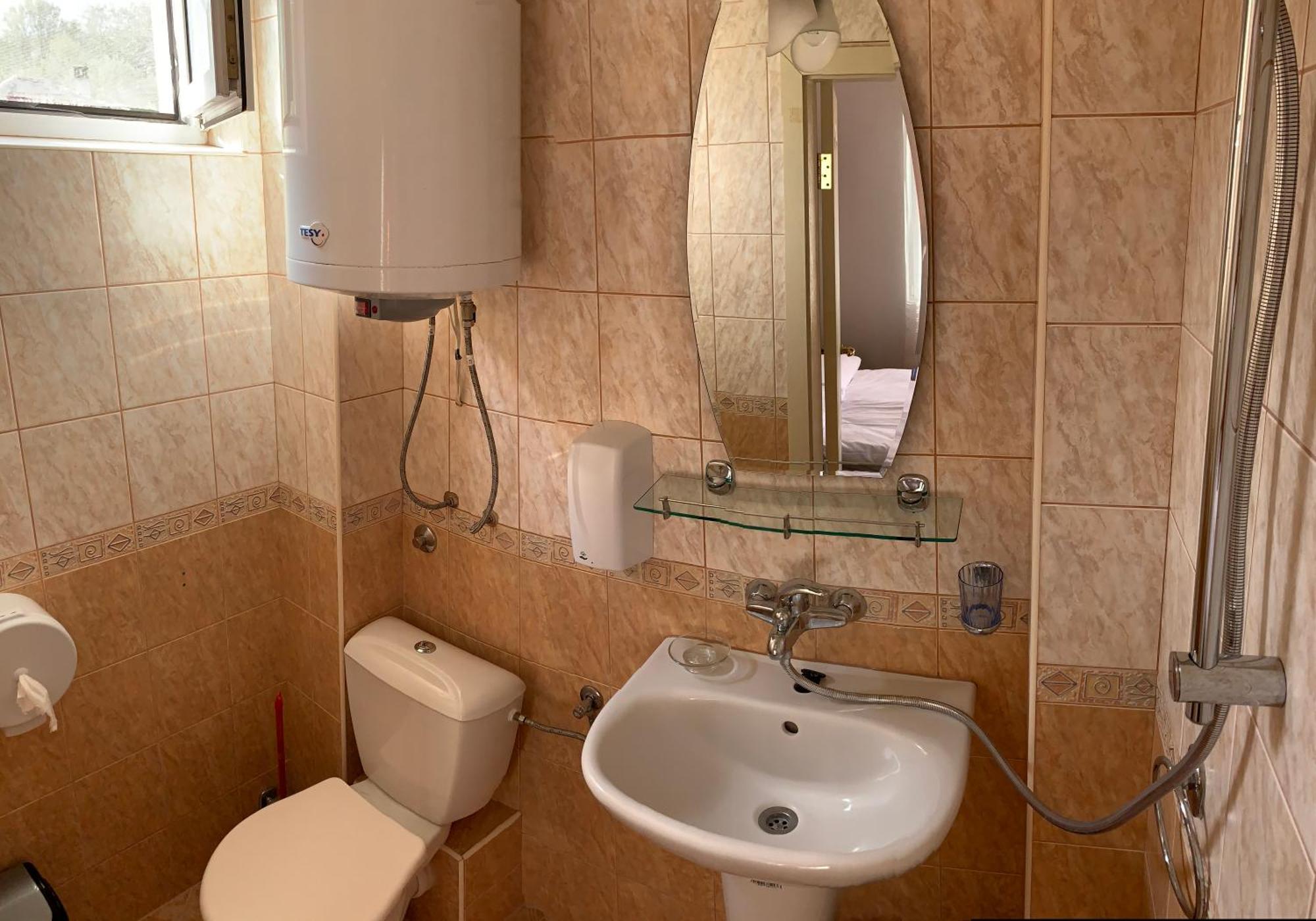 Sunray Guest House, Private Rooms & Apartment With Lovely Sea View Varna Exterior photo